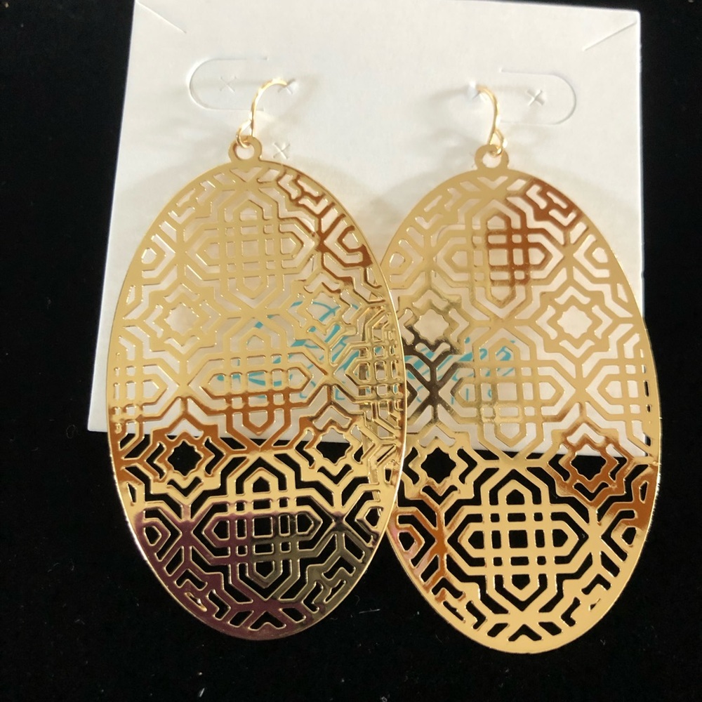 Premier Designs earrings, lightweight